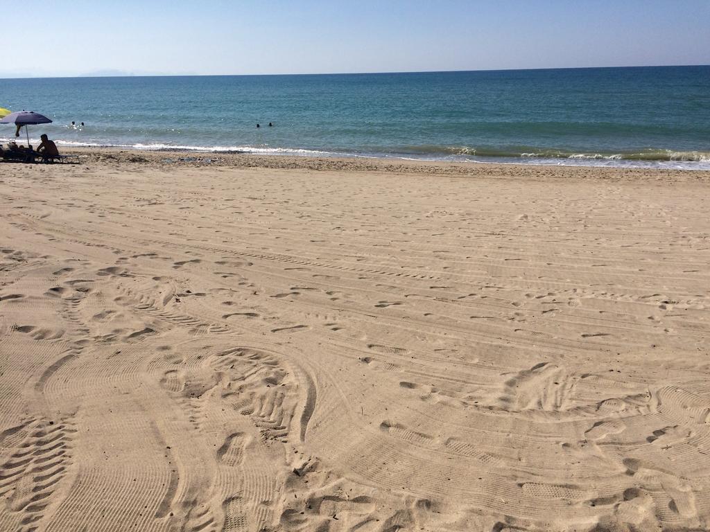 Ferienwohnung Casa Vacanza Paradise Vicino Cefalu Con Servizio Di Piscina A 3 Chilometri Campofelice Di Roccella Exterior foto